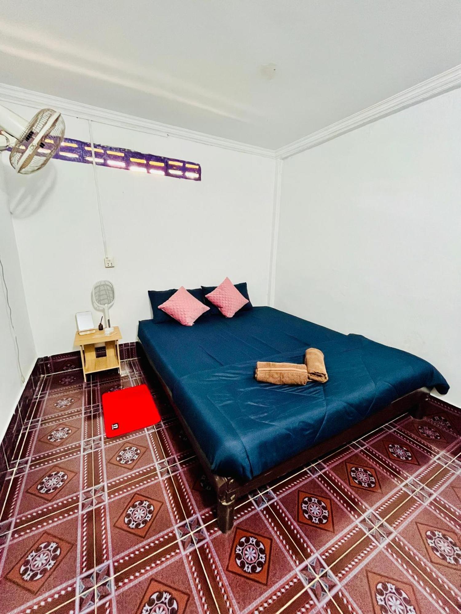 Happiness Guesthouse Ко-Ронг-Самлоем Екстер'єр фото